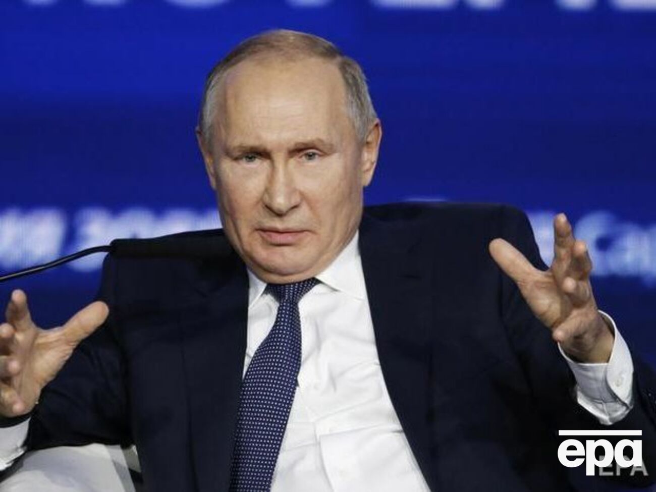 Вдовам погибших Путин сказал, что их близкие "прожили свою жизнь достойно"