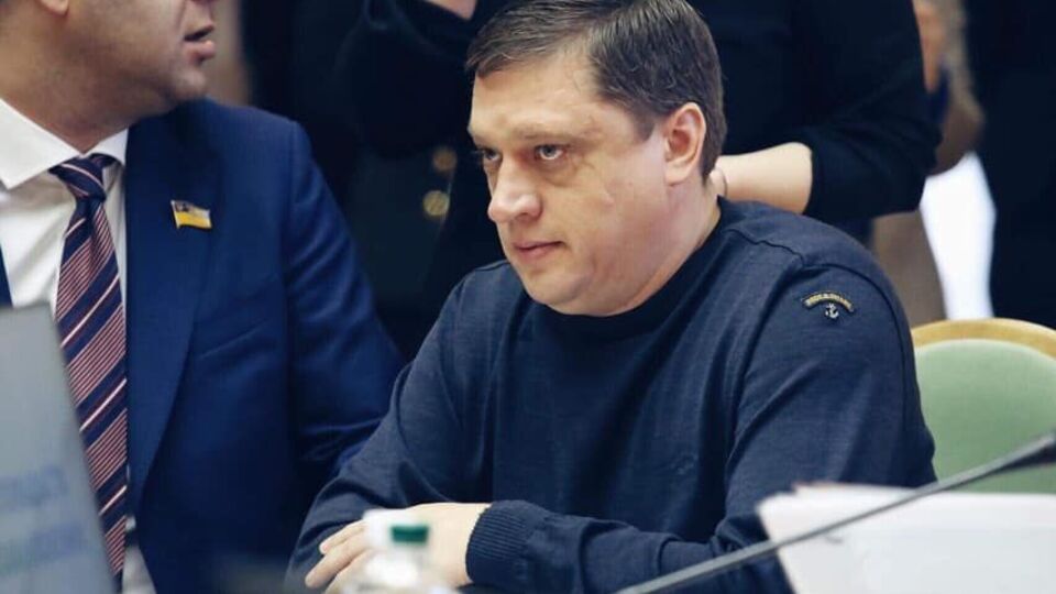 У "Слузі народу" мають намір тиснути на Іванісова, щоб він здав мандат