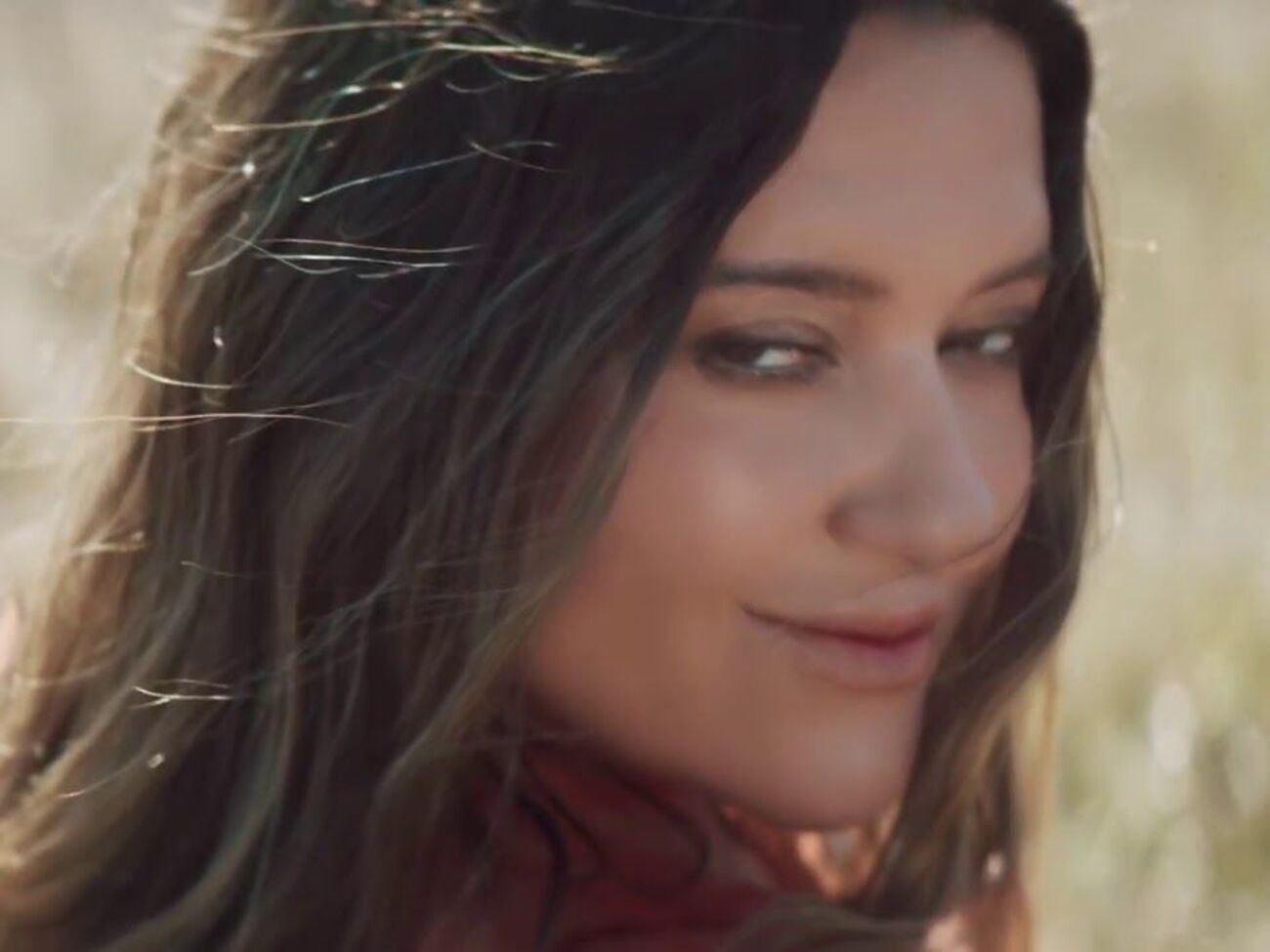 В ролике певица исполнила главную роль