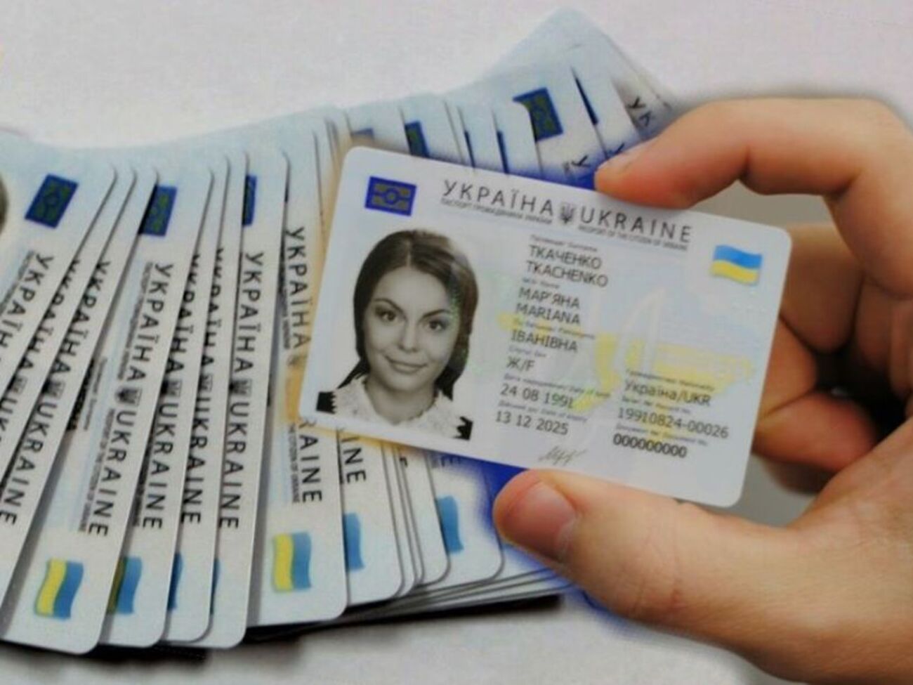 В Україні вірянам дозволили фотографуватися на документи в головному уборі