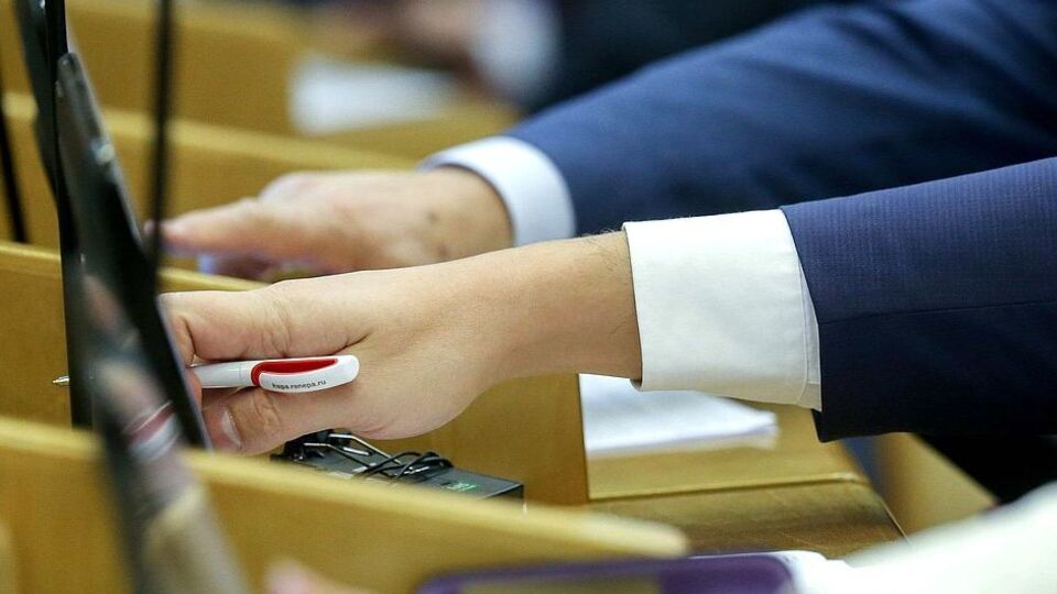 Держдума ухвалила закон про заборону продажу гаджетів без російських додатків