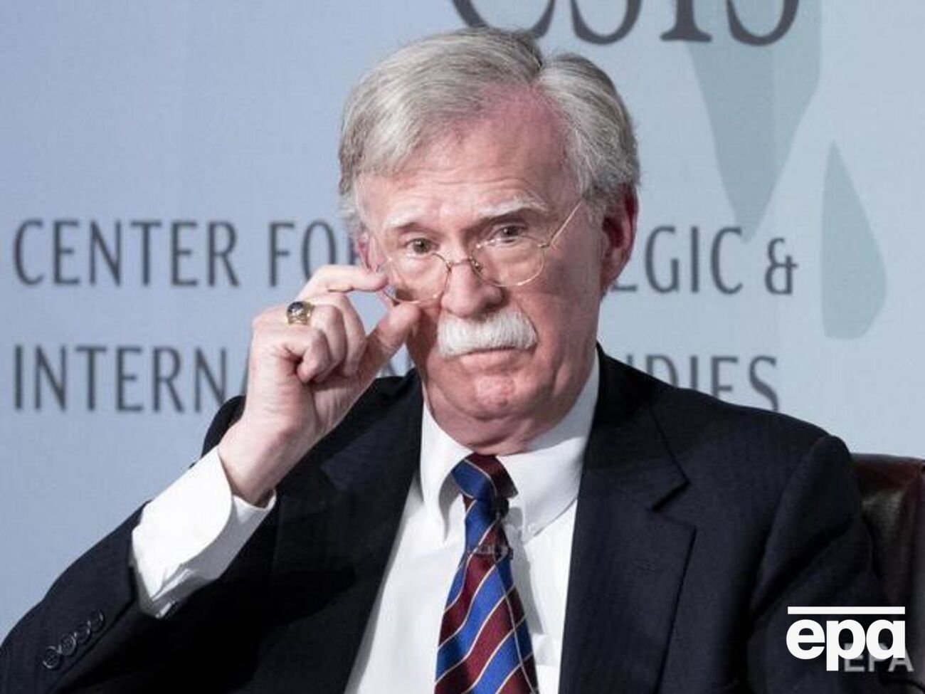 Трамп заявил об отставке Болтона 10 сентября