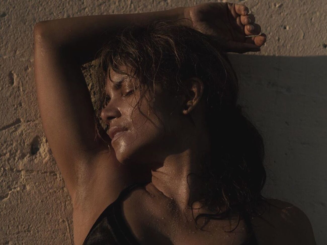 Берри:&nbsp;Из-за недавней травмы у меня небольшой перерыв в занятиях фитнесом