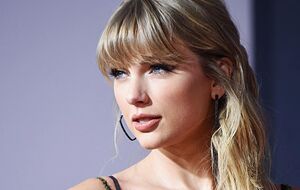 Свіфт назвали найкращою співачкою не тільки року, а й десятиліття
