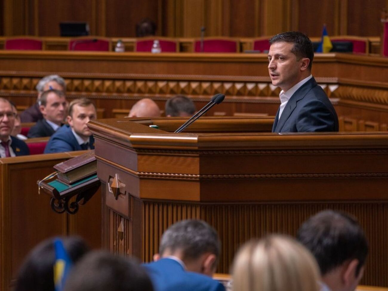 Украинцы позитивно относятся к Зеленскому