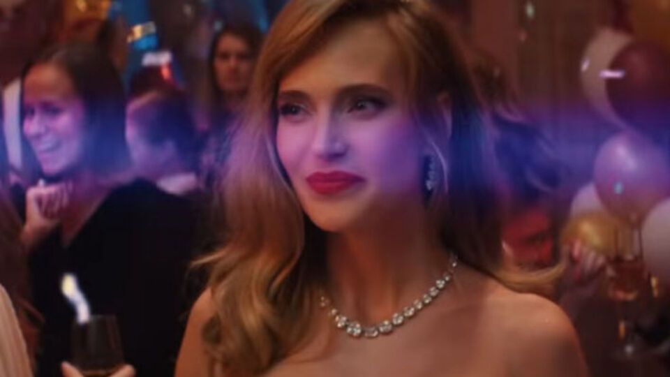 Глюк’oZa: Песня "Танцевач" про свободного и раскованного "танцующего человека"