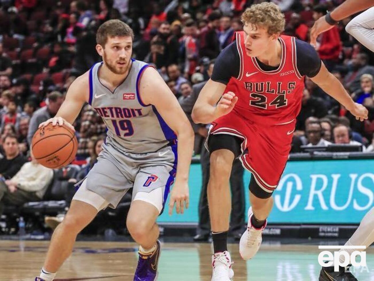 Михайлюк (ліворуч) набрав 12 очок у грі за "Детройт"