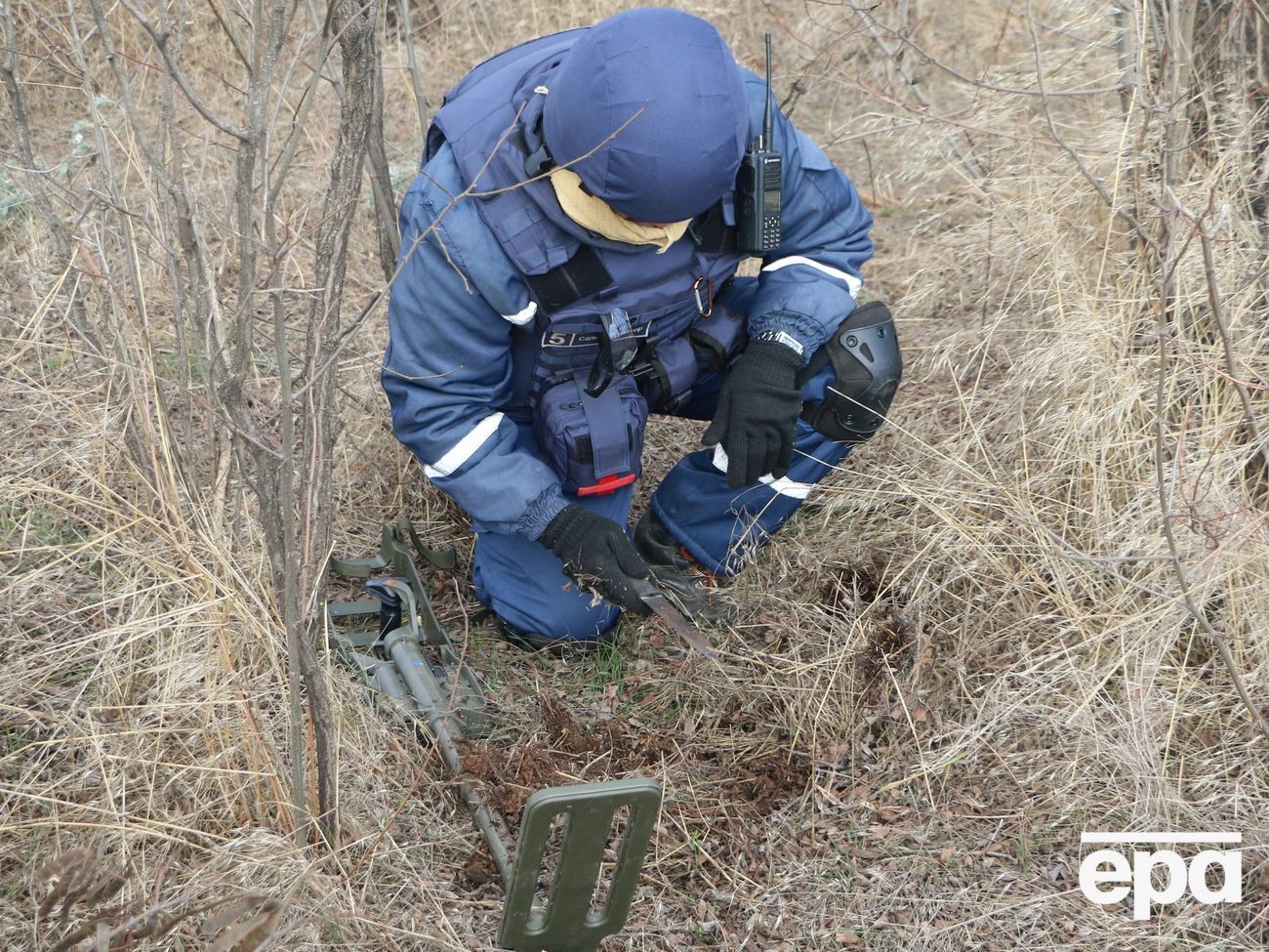 На участке разведения в Золотом силами Госслужбы Украины по чрезвычайным ситуациям проведено разминирование