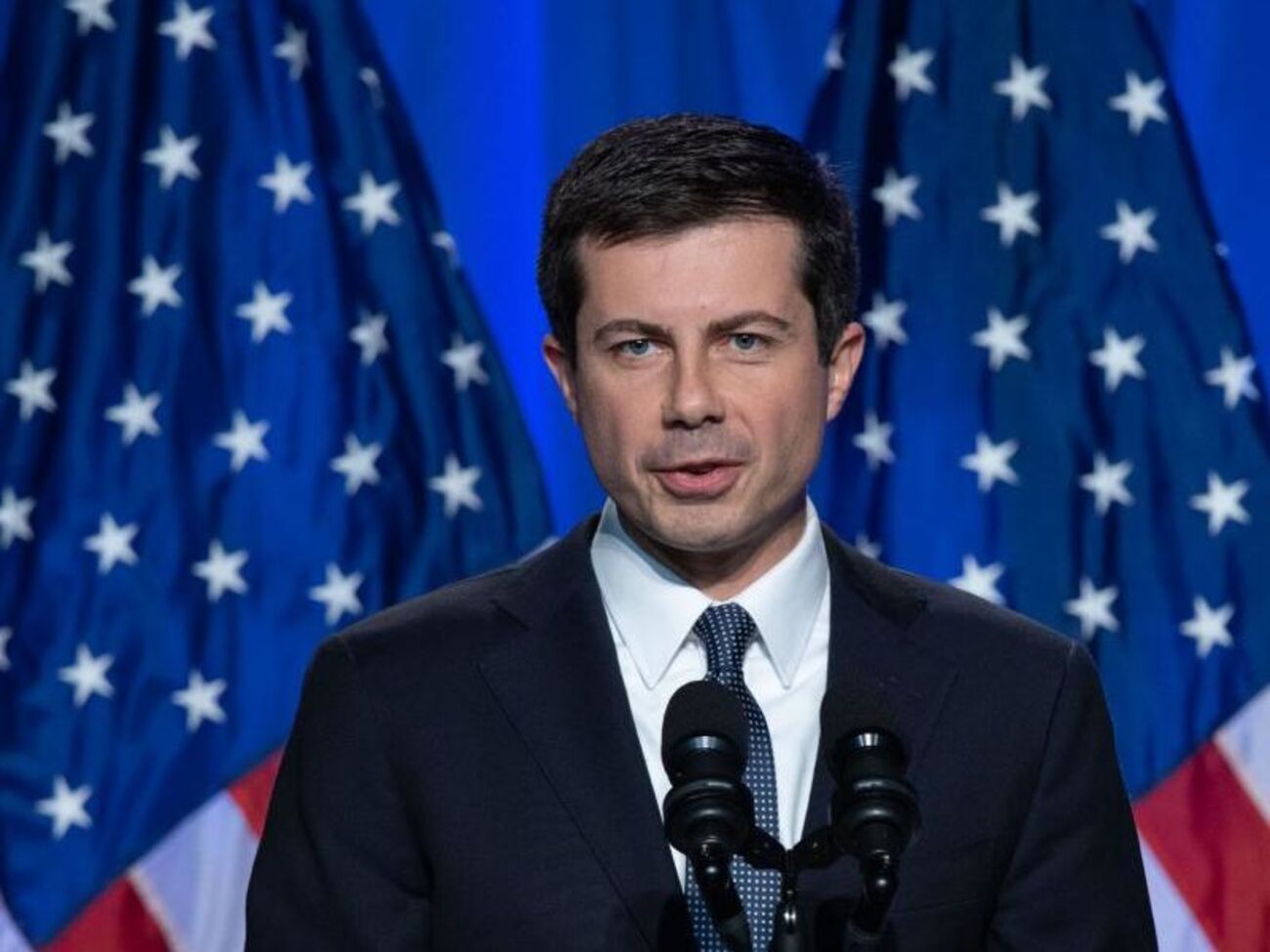 Буттиджич вышел на второе место в рейтинге потенциальных кандидатов в президенты от Демократической партии