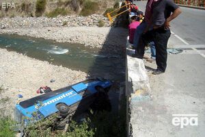 Автобус упал с высоты 50 м