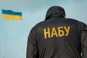 Затриманим інкримінують причетність до махінацій, пов'язаних із розмитненням імпортованих в Україну товарів