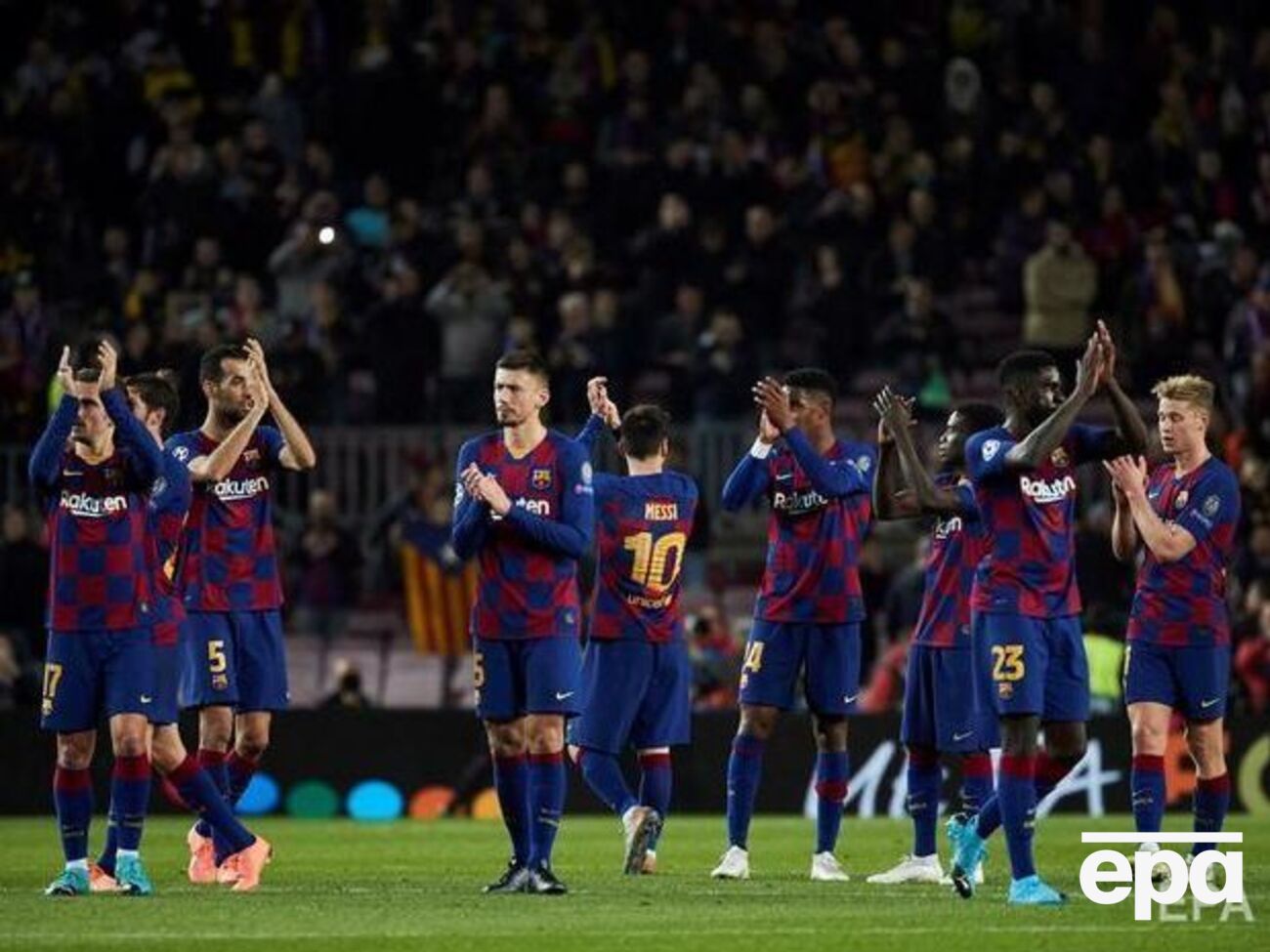 "Барселона" вышла в плей-офф Лиги чемпионов