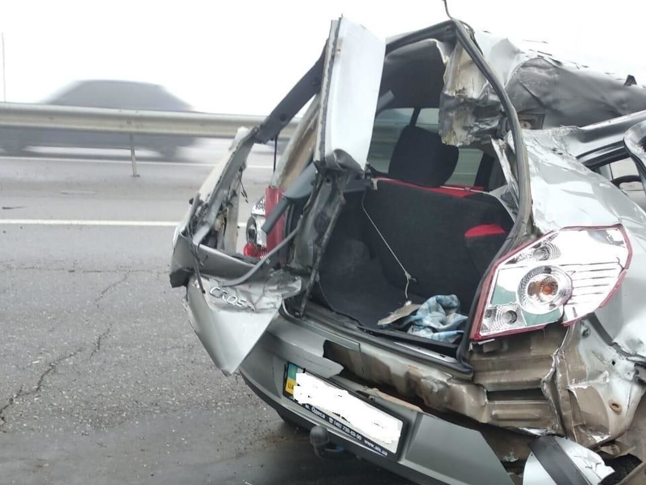Унаслідок зіткнення Opel, Geely і Mercedes одна людина загинула, ще одна постраждала