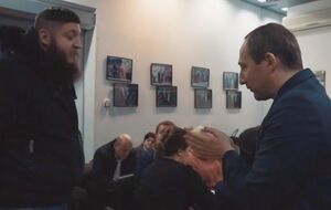 Активисты пришли в офис ОПЗЖ