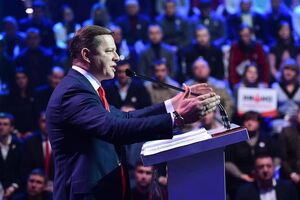 Ляшко вважає, що через руйнування енергетичної галузі Україна потрапить у залежність від Росії і змушена буде виконувати політичні вимоги Кремля