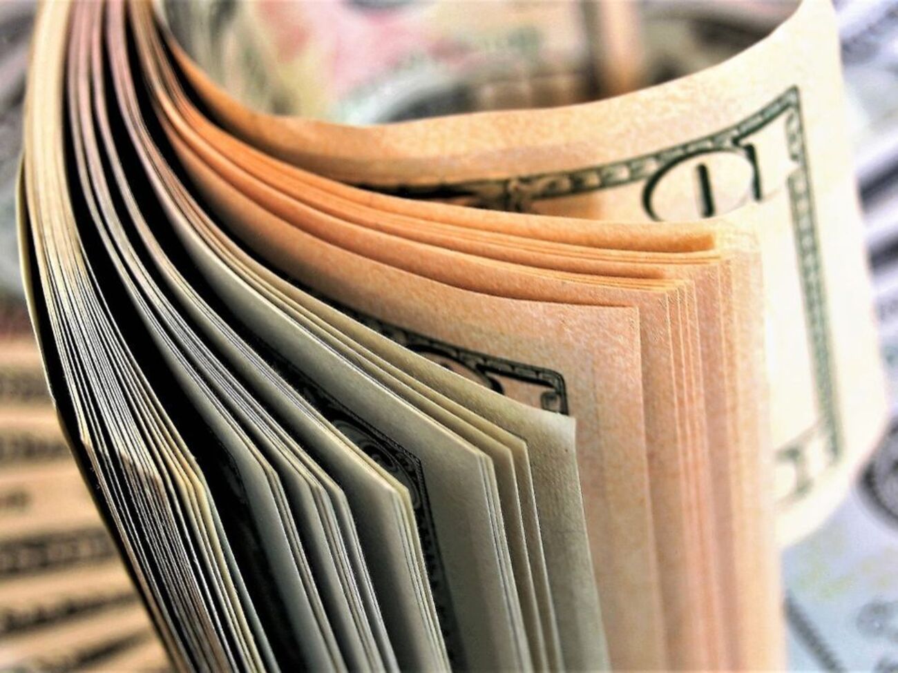 НБУ установил курс валют на 29 ноября