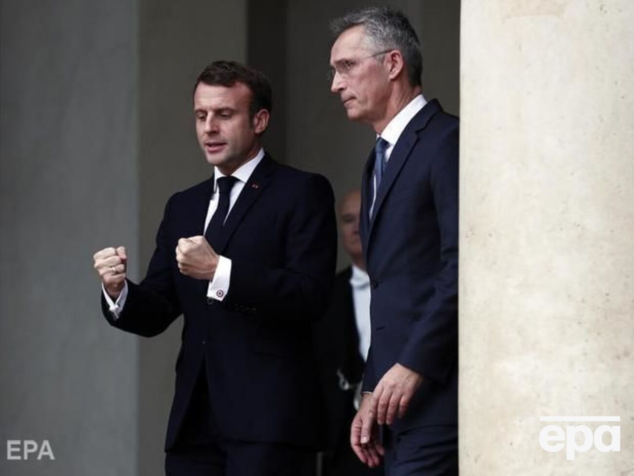 Макрон заявил, что не намерен просить прощения за свои слова о "смерти мозга НАТО"