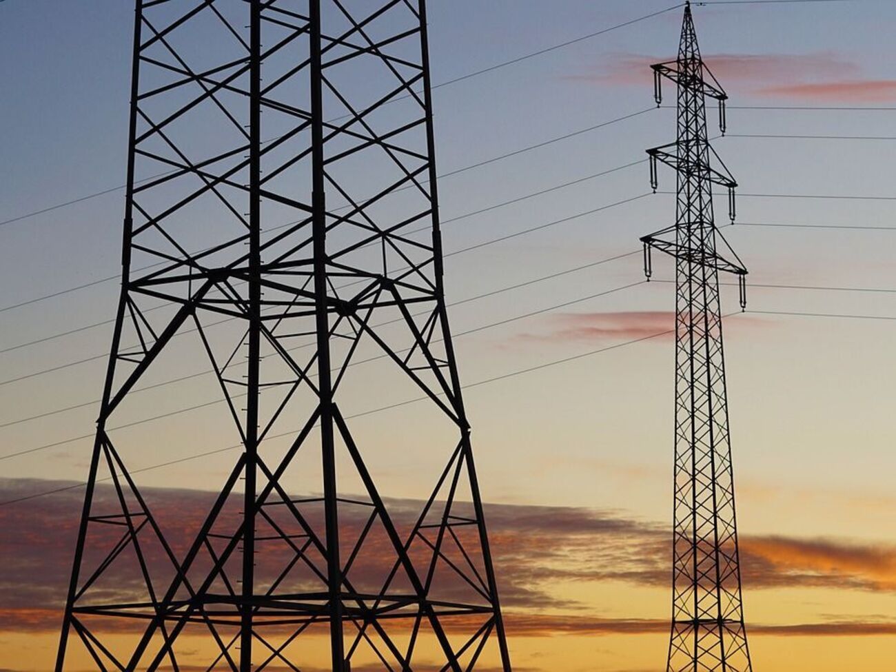 Якщо порівняти російську ціну для України з кінцевими тарифами для населення Росії із ПДВ, то ціна постачання в Україну буде нижчою на 34&ndash;36%, зазначає портал