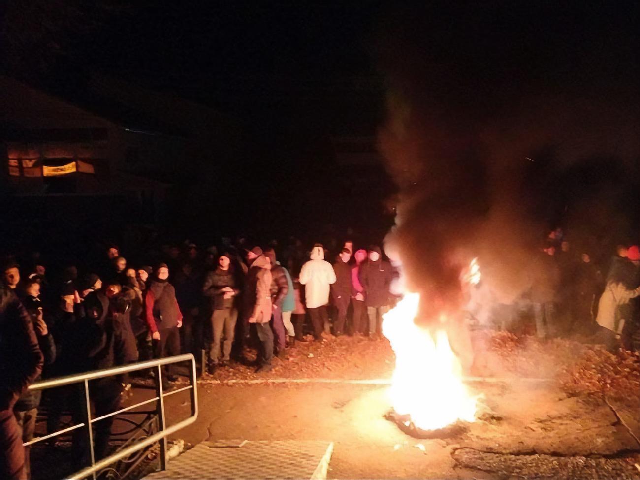 Жители Прилук требовали объективного расследования смерти школьника