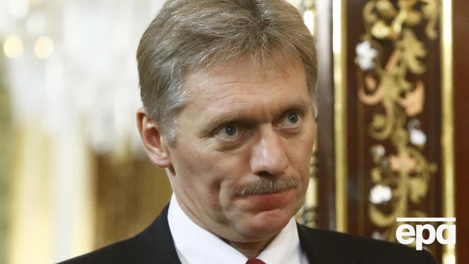 Пєсков (на фото) стверджує, що Путін готовий до зустрічі в нормандському форматі