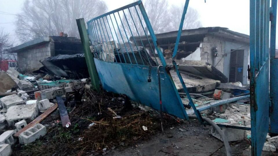 Пожар привел к взрыву в гараже