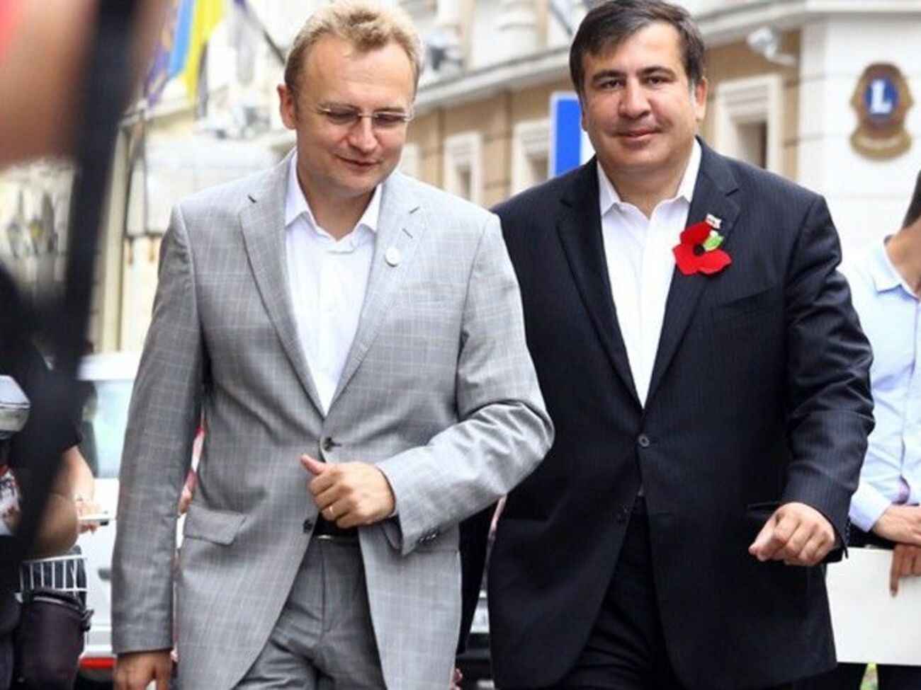 Сажать на скамью подсудимых Садового, в то время как в САП пылится дело на Труханова – плевок в лицо правосудию