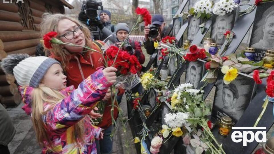 Во время событий на Майдане пострадали 2,4 тыс. человек
