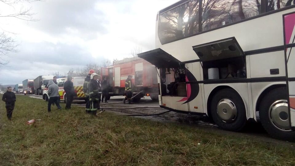 Возгорание произошло в моторном отсеке