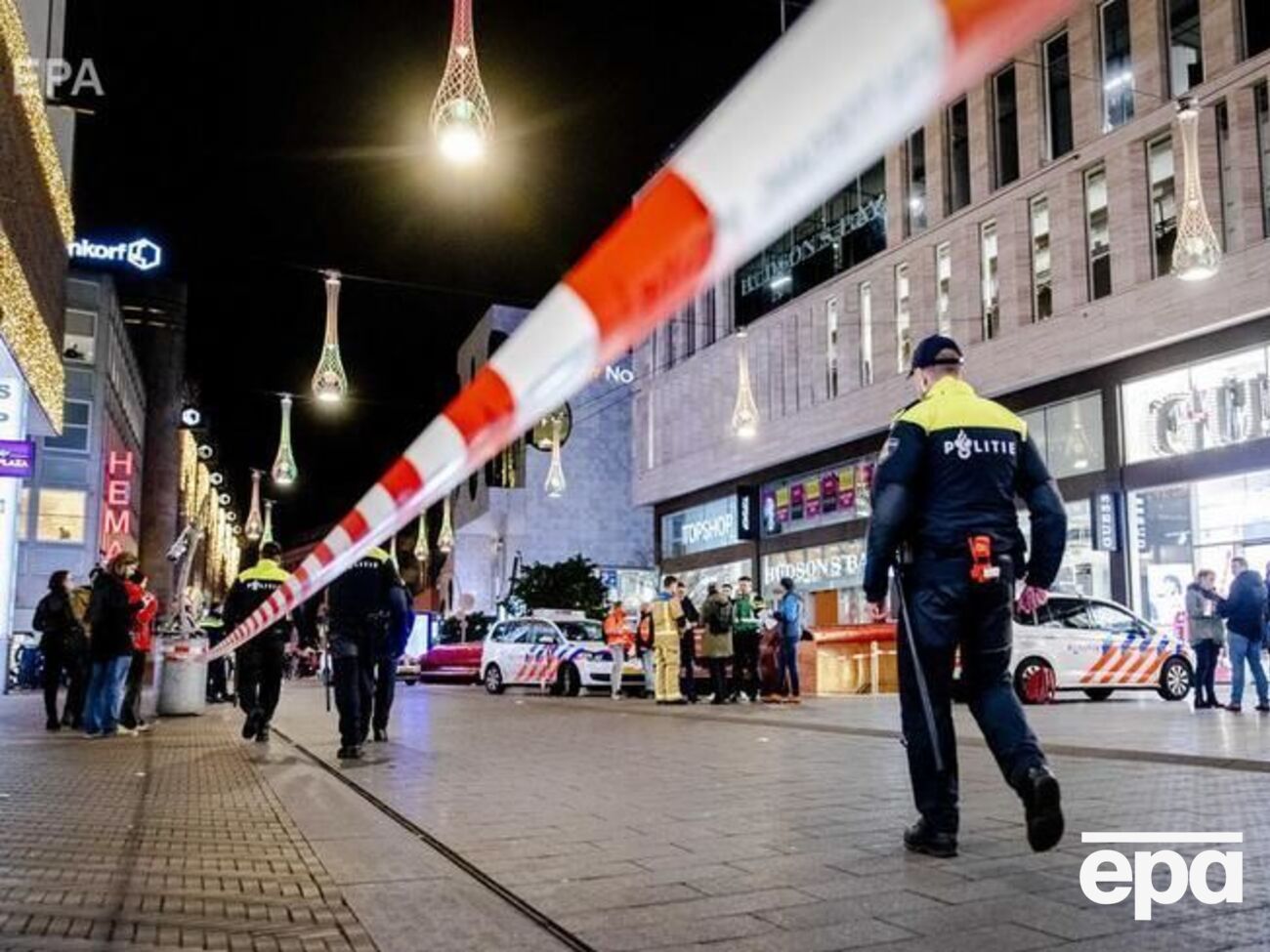 Нападение произошло на торговой улице