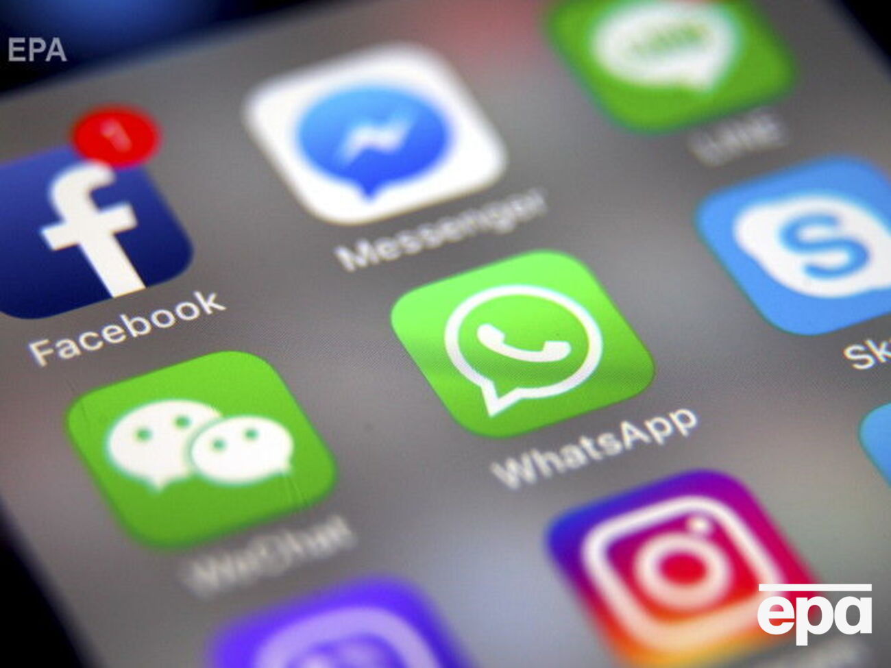 Британців закликали писати менше коротких повідомлень, щоб скоротити викиди вуглецю в атмосферу