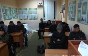 Поліція: Групу іноземців супроводжував 36-річний житель Берегового