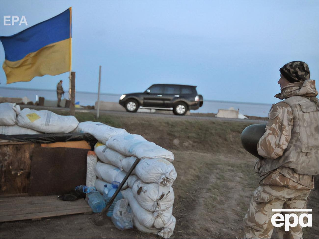 ФСБ для вербовки выбирает украинцев, которые часто пересекают админграницу с Крымом