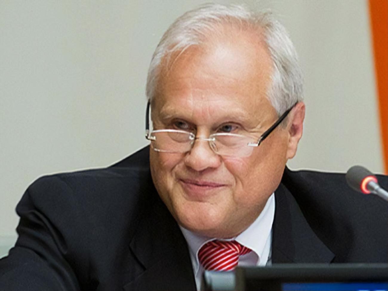 Сайдик приветствовал завершение отвода сил и средств в Золотом и начало работ по разминированию