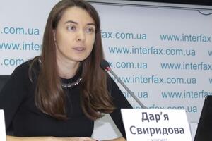 Свиридова народилася в Ялті, після анексії Криму переїхала до Києва