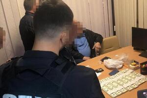 Експосадовець мав посприяти продажу держмайна бізнесменові