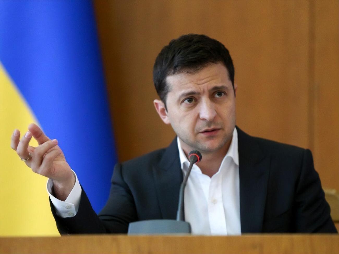 Зеленський заявив, що ведення землевпорядної документації має бути виключно в електронній формі