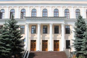 В МОН заявили, что базовое финансирование вузов в следующем году увеличится