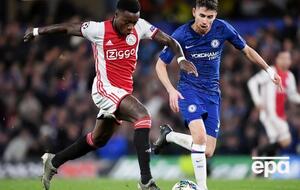 "Аякс" и "Челси" забили восемь голов на две команды