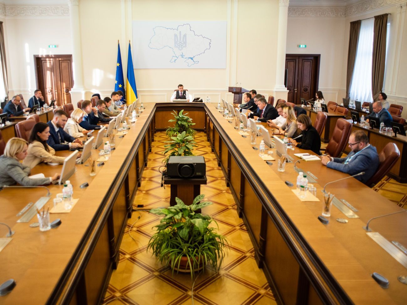 Уряд ухвалив рішення 6 листопада