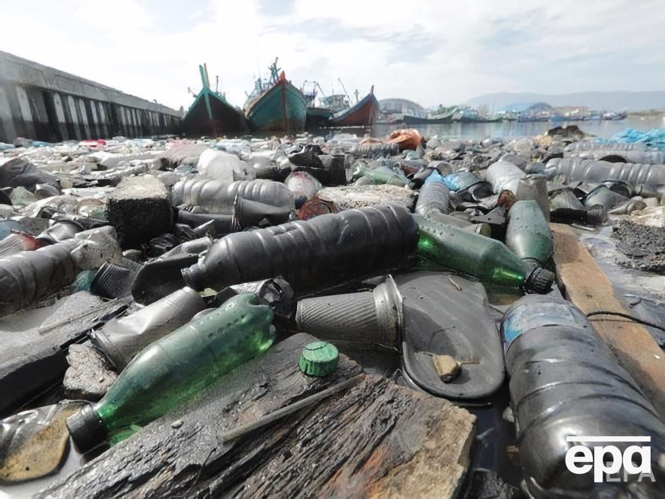 У Світовий океан щорічно потрапляє 12 млн тонн пластику