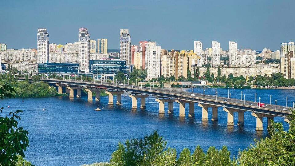 Міст Патона відкрили в 1954 році