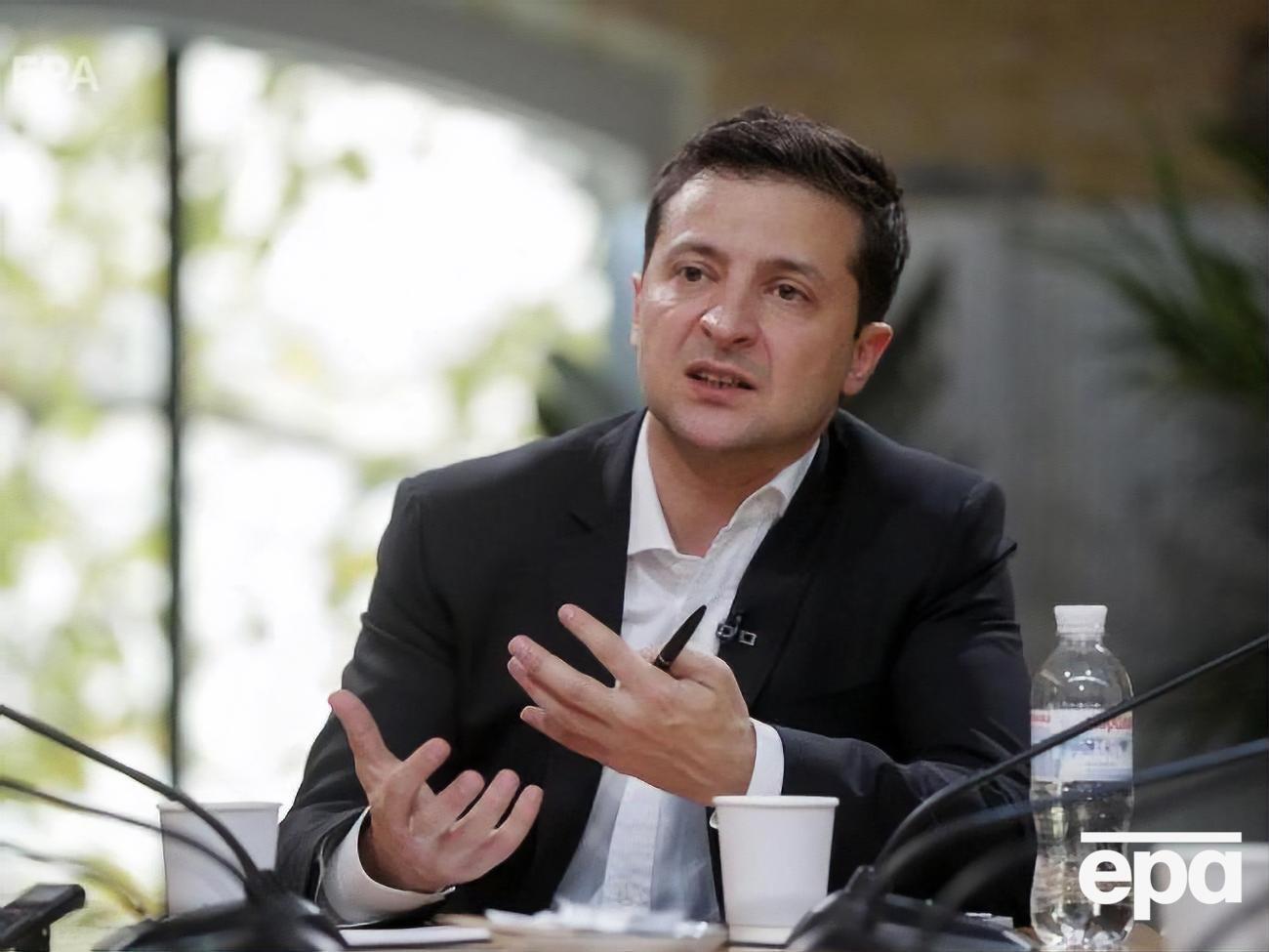 Зеленський: Критикують усі і нашу Раду, і наш уряд усі критикують, і мене особисто