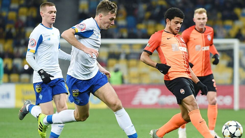 Перед очним матчем "Динамо" відстає від "Шахтаря" на 10 очок