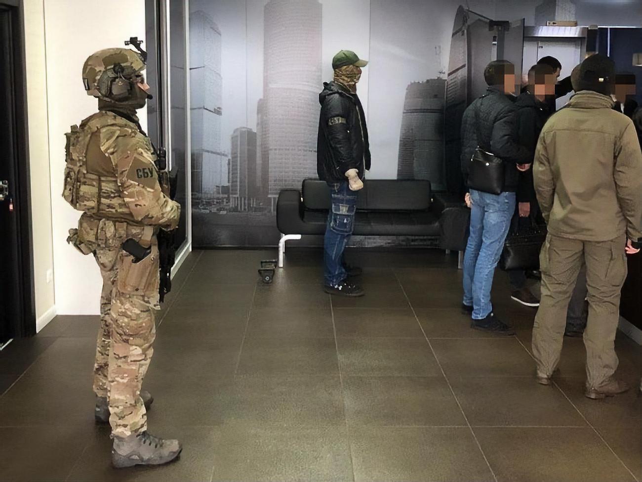 Обыски проходят в офисе адвокатского объединения