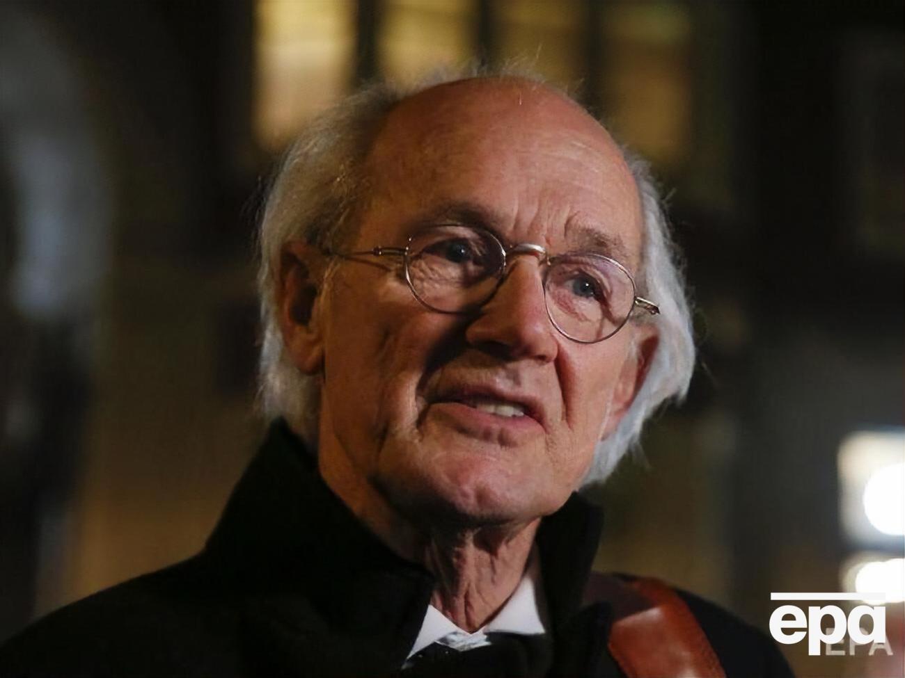 Отец посетил Ассанжа в тюрьме