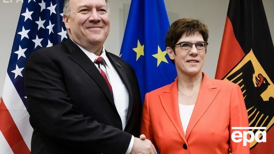 Помпео зустрівся із Крамп-Карренбауер