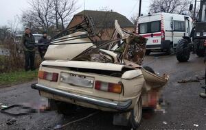 Все трое погибших были в "Запорожце"