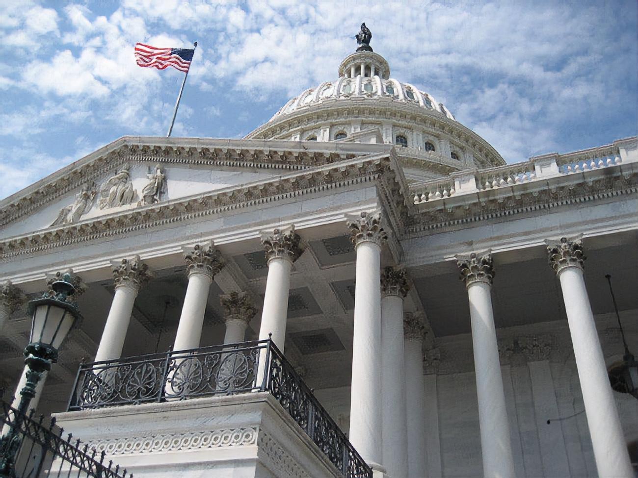 Проект бюджета поддержали обе палаты Конгресса