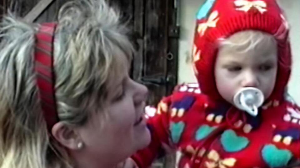 Свіфт оприлюднила відео із сімейного архіву