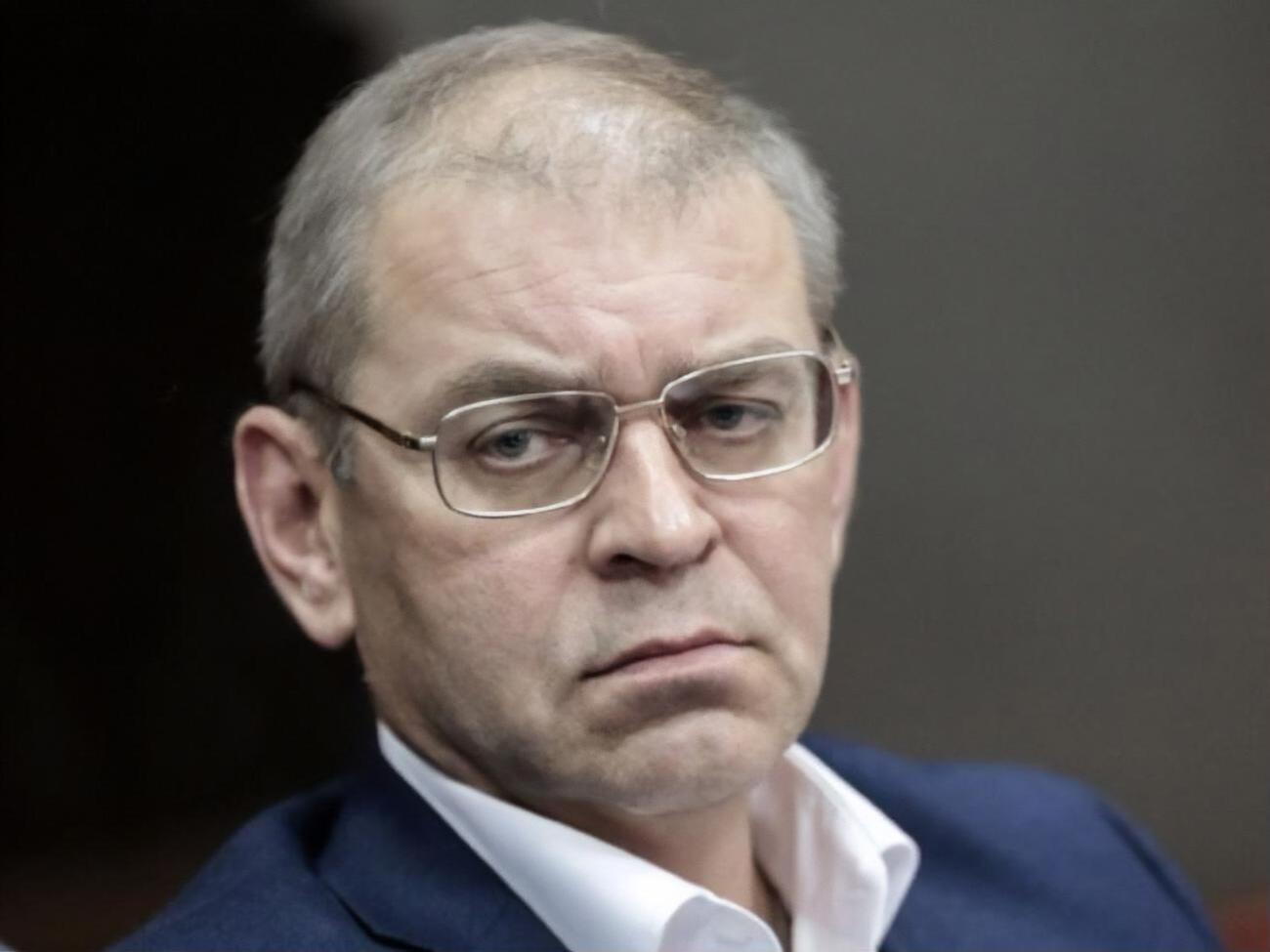 Із жовтня 2019 року Пашинський перебуває під арештом